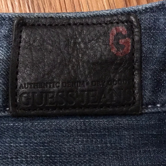 🥳Guess jeans👖🥳 - Picture 3 of 4